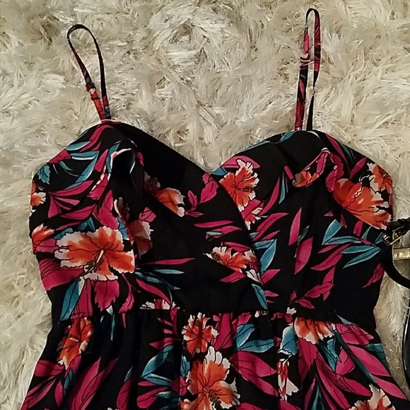 Beautiful wrap sundress - Picture 2 of 5